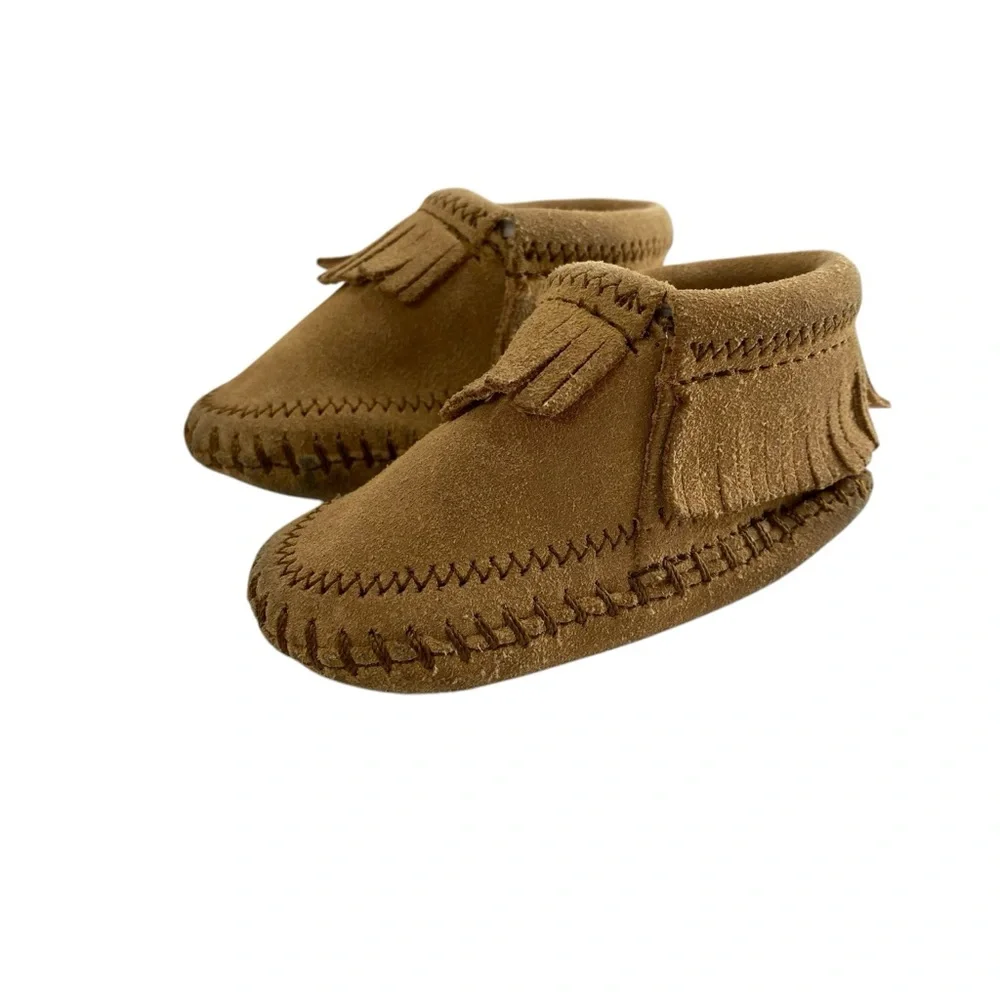 Minnetonka Infant Soft Suede Upper Leather Riley Bootie Fringe Boho Comfy 2 Pull